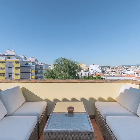 Casa Boodes Parking Pool Garden
